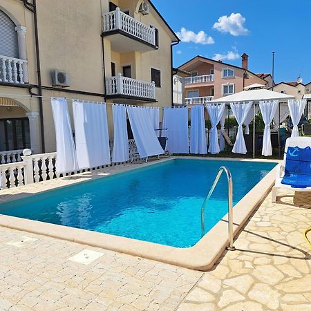 Appartamento Casa Antonio With Swimming Pool Novigrad Istria Esterno foto