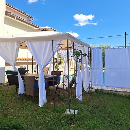 Appartamento Casa Antonio With Swimming Pool Novigrad Istria Esterno foto