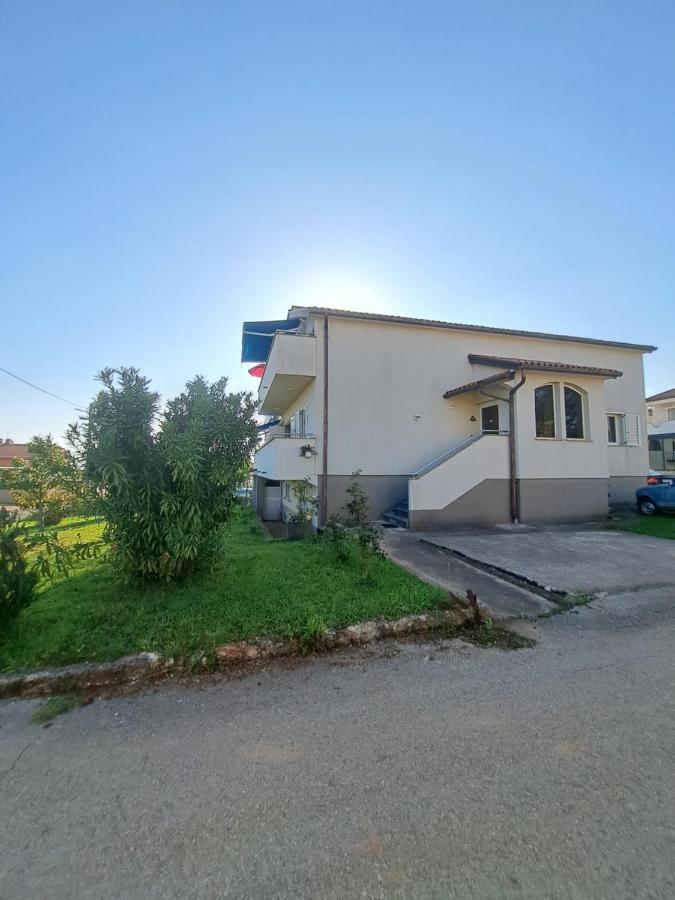 Appartamento Casa Antonio With Swimming Pool Novigrad Istria Esterno foto