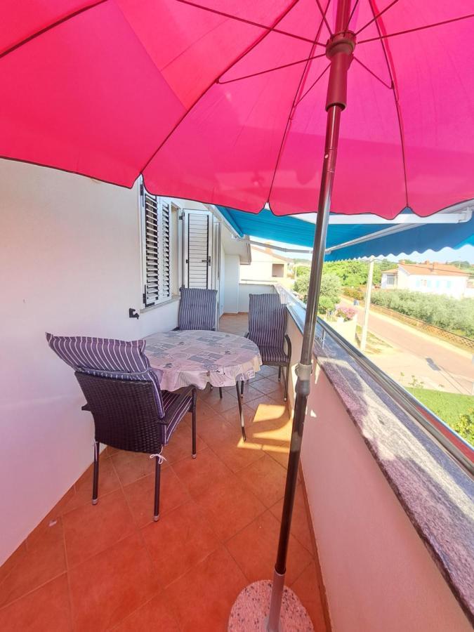 Appartamento Casa Antonio With Swimming Pool Novigrad Istria Esterno foto